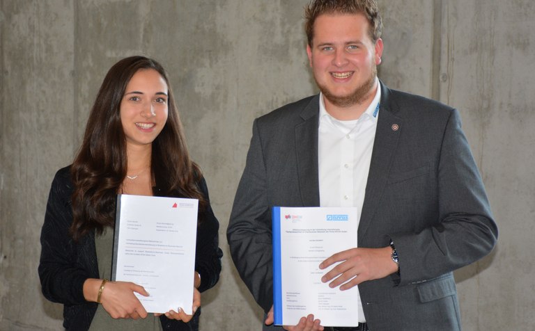 Nicole Reimold und Axel Kazmaier mit ihren erfolgreichen Bachelorarbeiten